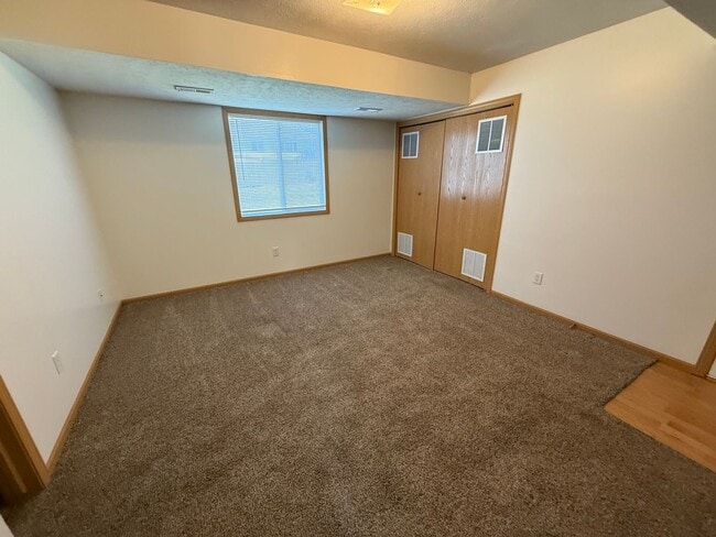 Building Photo - Nice Family Home in Great Neighborhood
