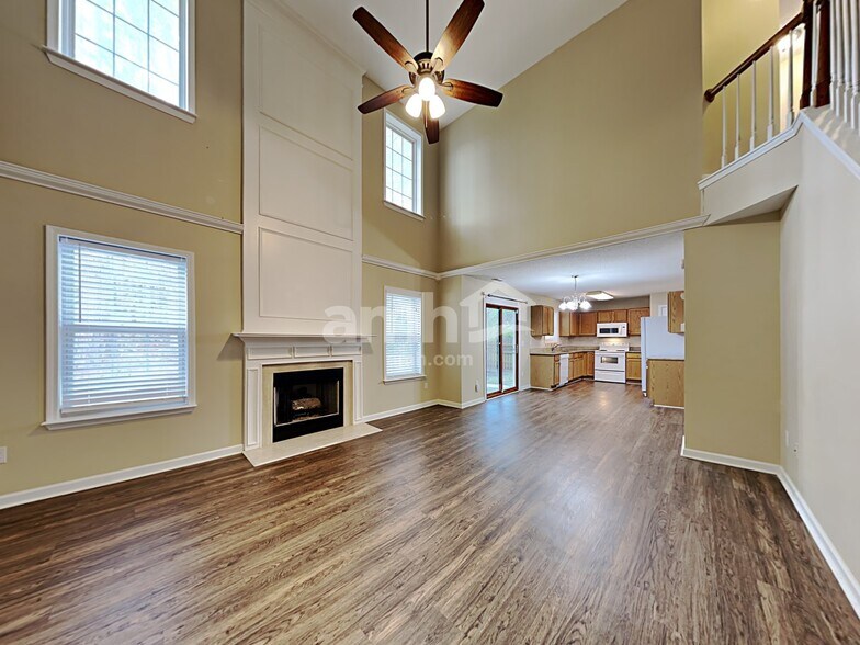 Building Photo - 409 Ascott Way