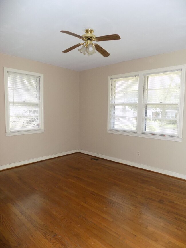 Building Photo - 507 Dogwood St