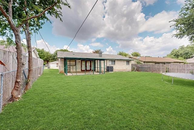 Building Photo - 1538 Oakbrook St