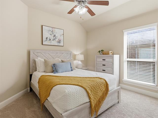 Building Photo - 609 Racine Dr