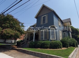 Building Photo - 412 W. First Street Apt B