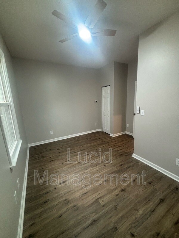 Building Photo - 1423 Lillian Ave