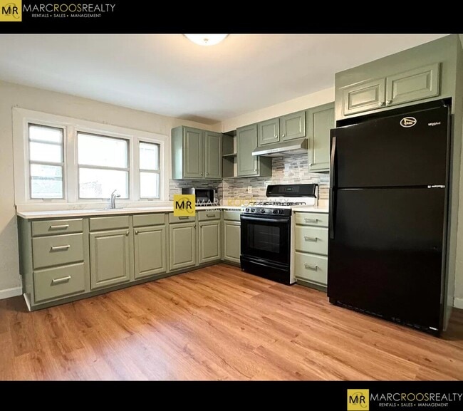 Building Photo - 223 Trenton St