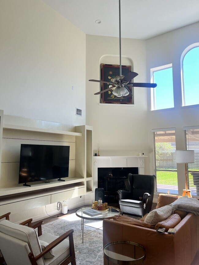 Building Photo - 13407 Schumann Trail