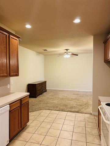 Building Photo - 1627 Summerhill Ct