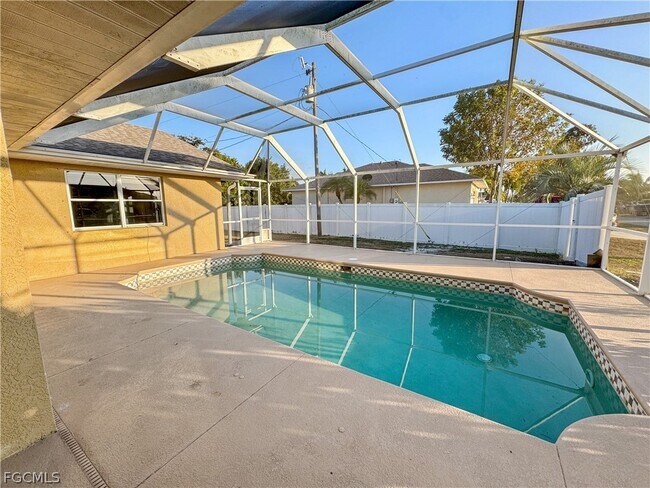 Building Photo - 326 SW 29th St