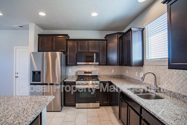 Building Photo - 933 Northern Blvd NE