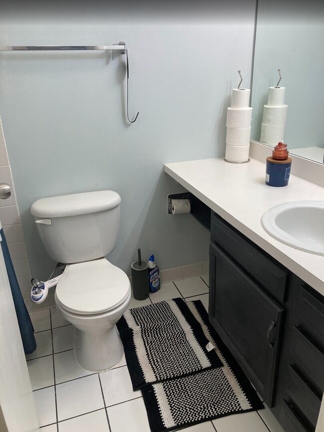 Building Photo - 1811 Four Lakes Ave