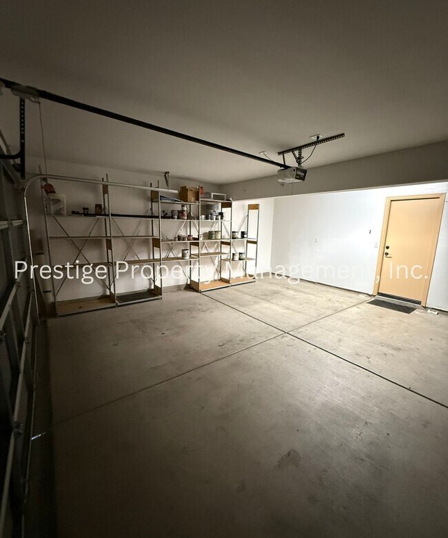 Building Photo - Large Sahuarita home in a cul-de-sac!