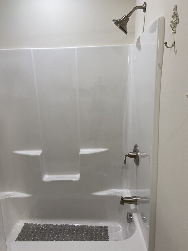 Building Photo - 2075 Lafayette Rd