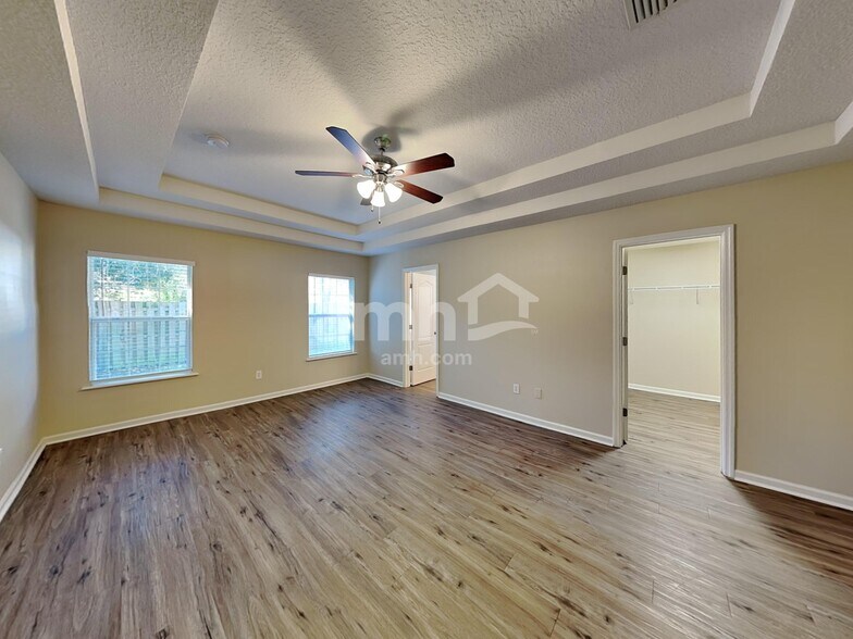 Building Photo - 1433 Heather Ct