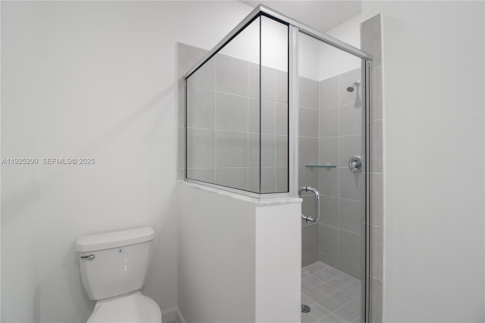 Building Photo - 2747 SE 25th Ave