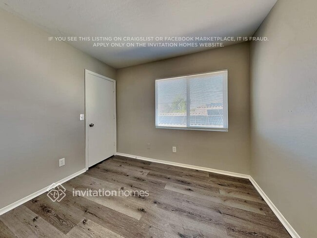 Building Photo - 12901 N El Frio St