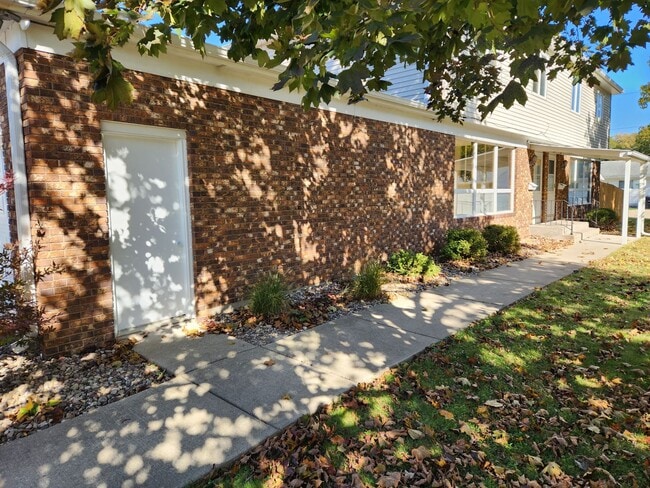 Primary Photo - SW 3612/3614 34th St.