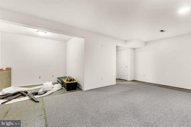 Building Photo - 10855 Lockwood Dr