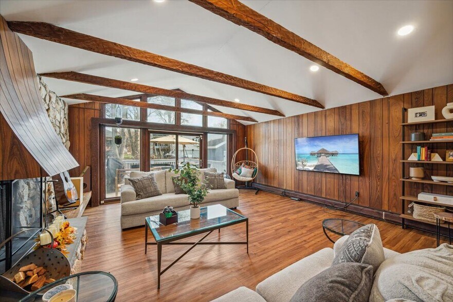 Building Photo - 16 Hickory Rd