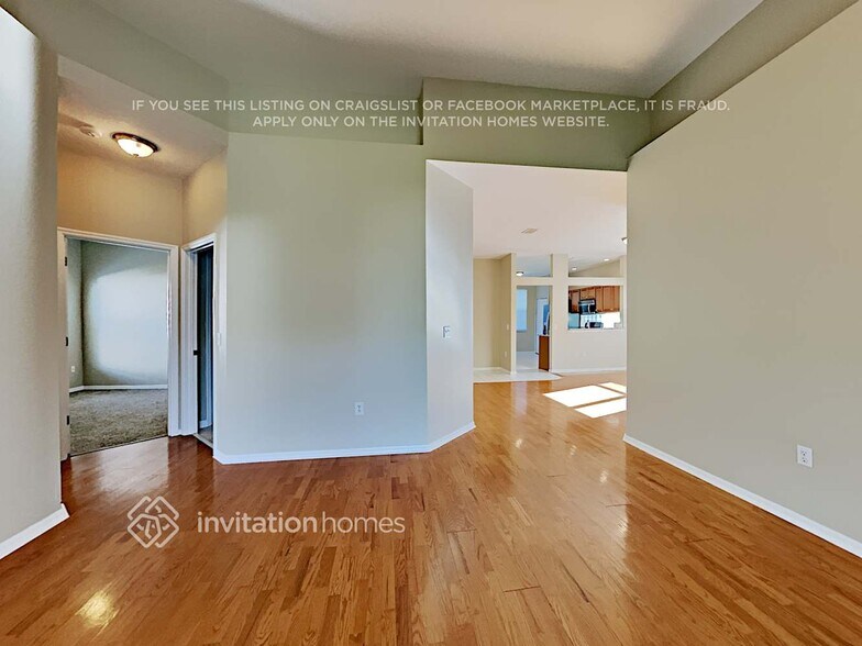 Building Photo - 12331 Hollybush Terrace