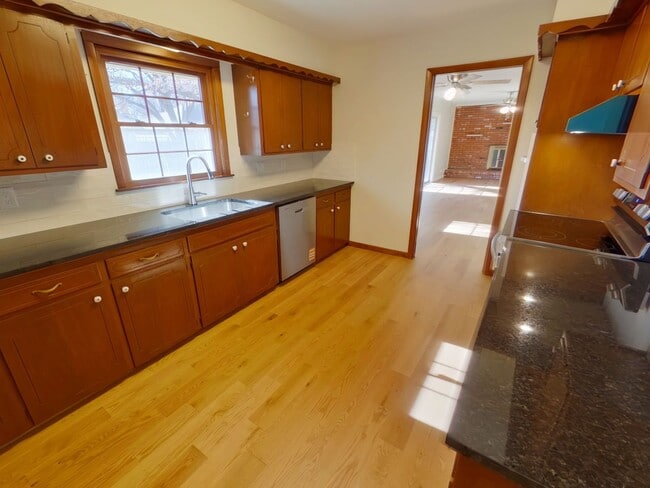 Building Photo - 7329 E Norfolk Dr