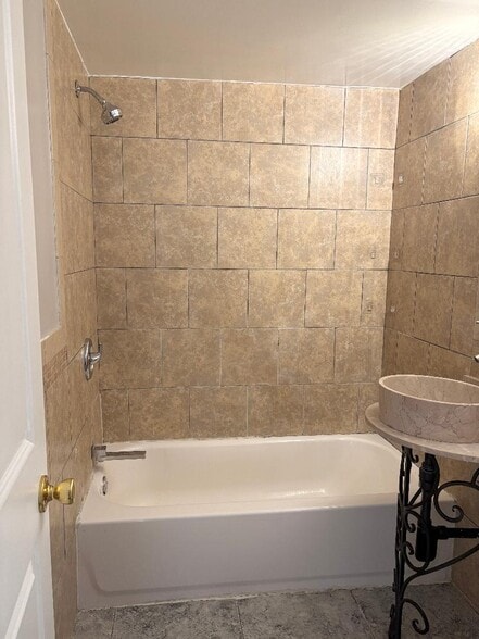 Primary Photo - 3415 5th St SE
