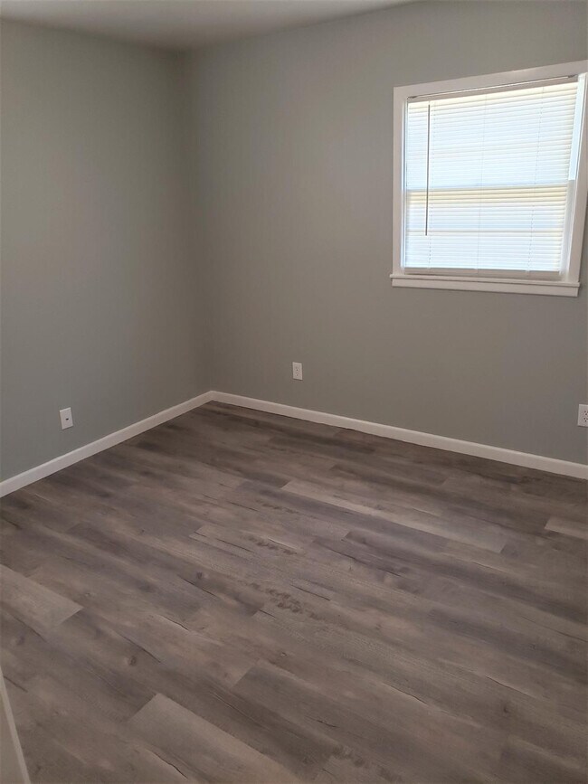 Building Photo - 4906 6th St