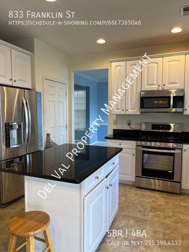 Building Photo - 833 Franklin St