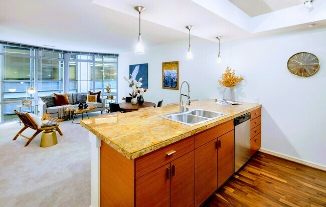 Large counter top space and plenty of storage - 819 Virginia St