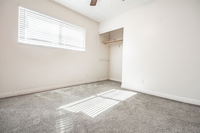 Building Photo - 8644 Frankfort St