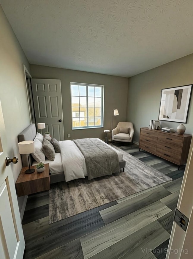 Building Photo - 2 Bedroom Townhome is Covington!