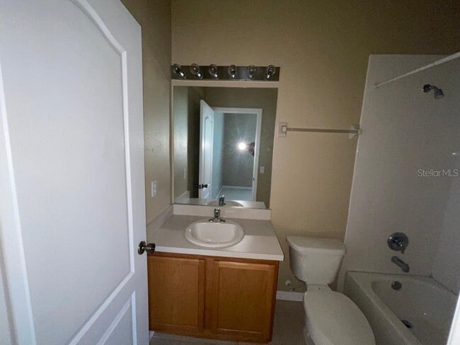 Building Photo - 3468 Wilshire Way Rd