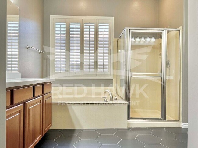 Building Photo - 863 W Bluebird Dr