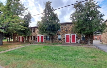 Building Photo - 3418 Clingstone Way