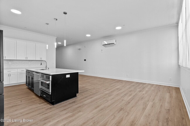 Building Photo - 540 S 4th St