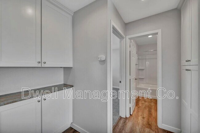 Building Photo - 805 N 3rd St