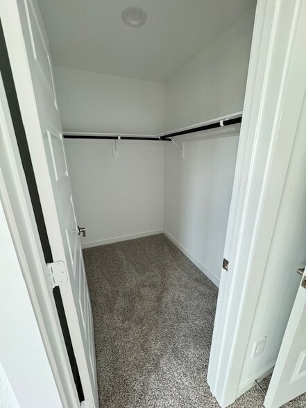 Building Photo - 31510 Chippenham Colony Ct