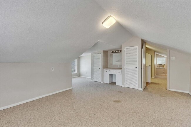 Building Photo - 3810 Brookview Rd