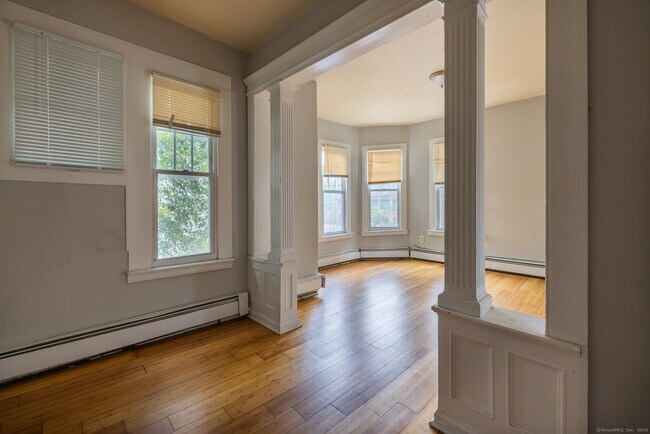 Building Photo - 391 Myrtle Ave