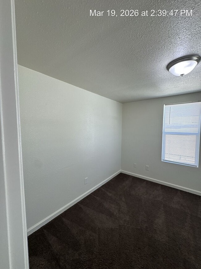 Building Photo - Cozy Corcoran home for rent!