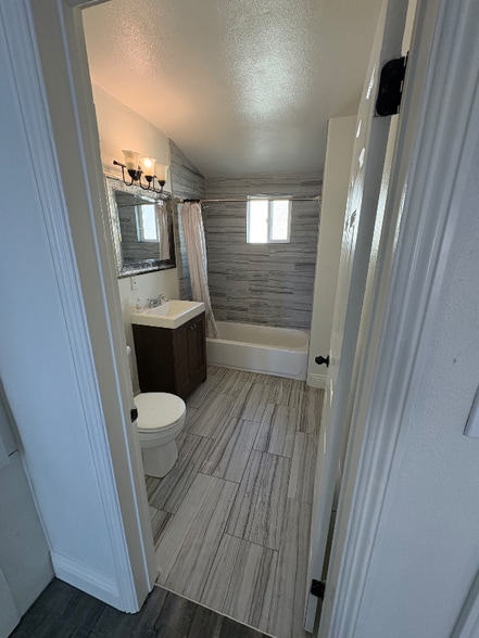 Building Photo - 3747 W 115th St