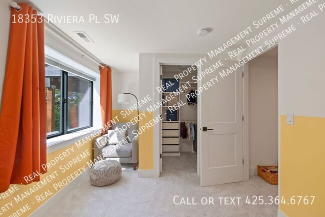 Building Photo - 18353 Riviera Pl SW