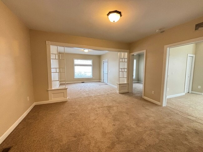 Building Photo - 99 Clinton St