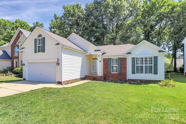 Primary Photo - 203 Alnwick Ln