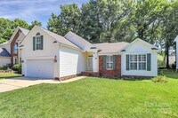 Building Photo - 203 Alnwick Ln