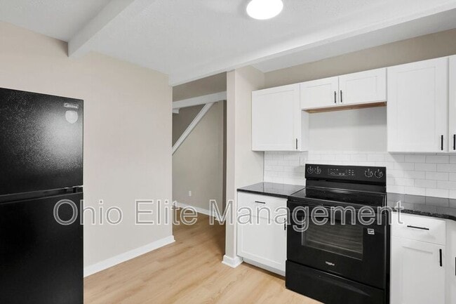 Building Photo - 3086 Grasmere Ave