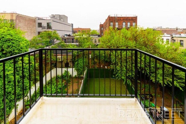 Building Photo - 1 bedroom in BROOKLYN NY 11213