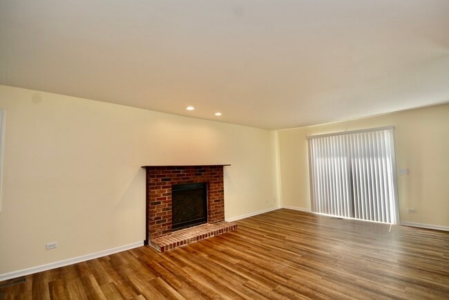 Building Photo - 1776 Brookdale Rd