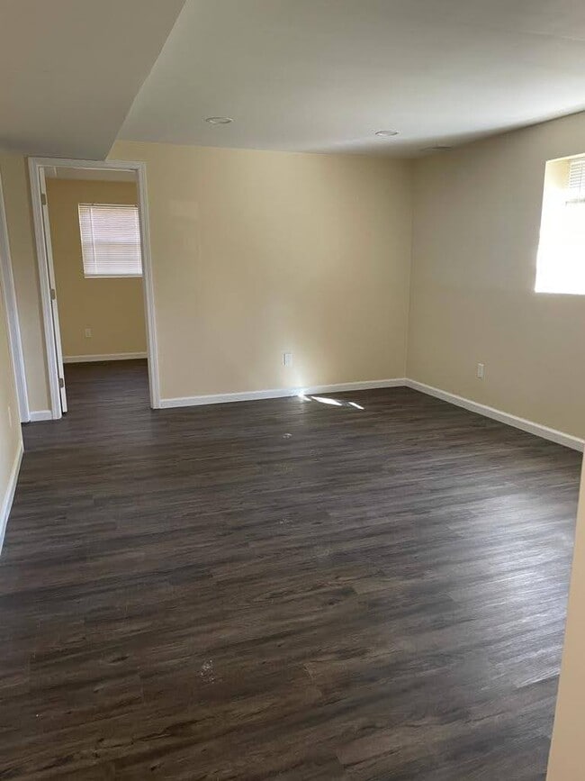 Building Photo - 4670 Lindsey Dr SW