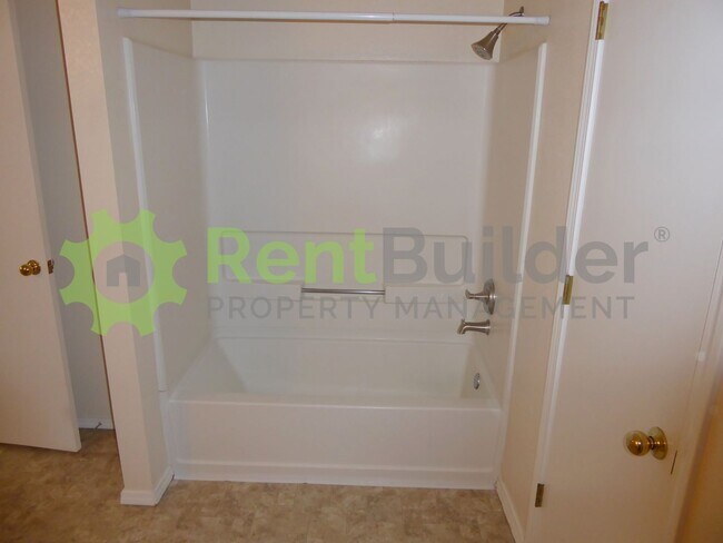 Building Photo - CALL US TODAY AT (505) 808-6467 TO SCHEDUL...