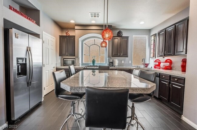 Building Photo - 6822 Cavatina Ave