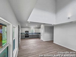 Building Photo - 652 Apollo Dr